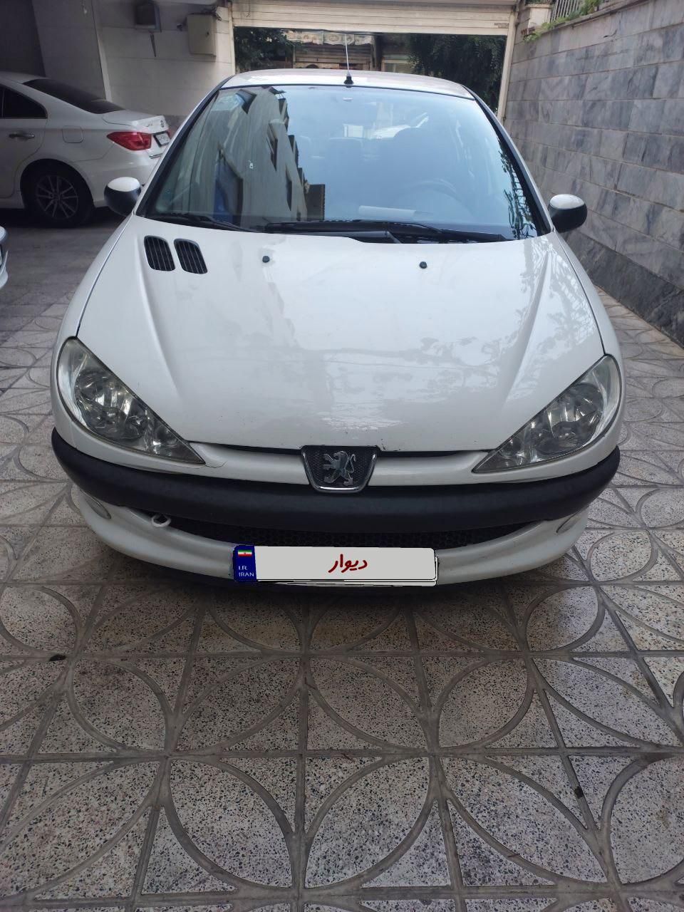 پژو ۲۰۶ صندوق دار v8 - 1395