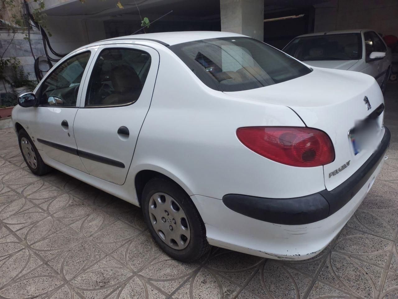 پژو ۲۰۶ صندوق دار v8 - 1395