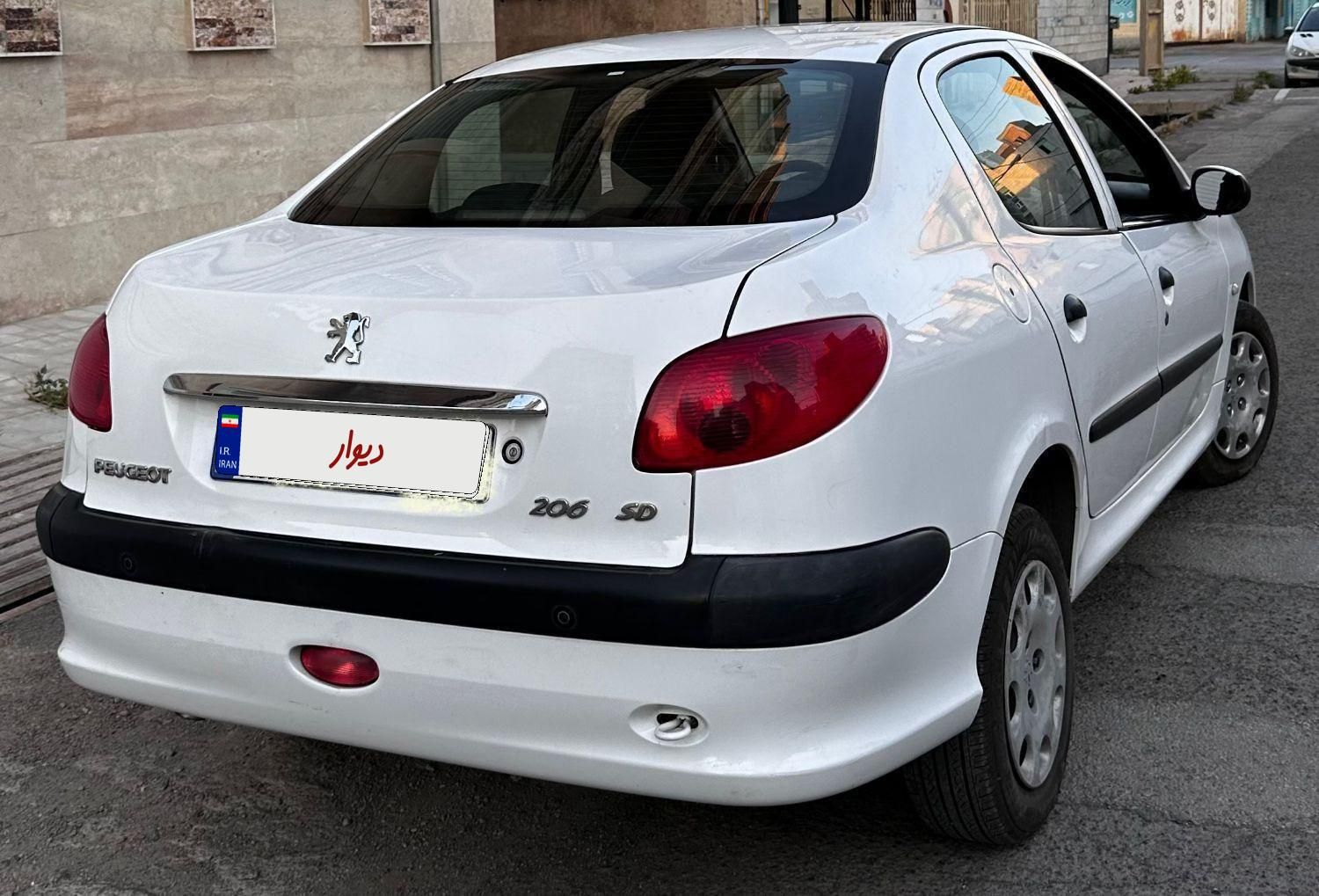 پژو ۲۰۶ صندوق دار v8 - 1395