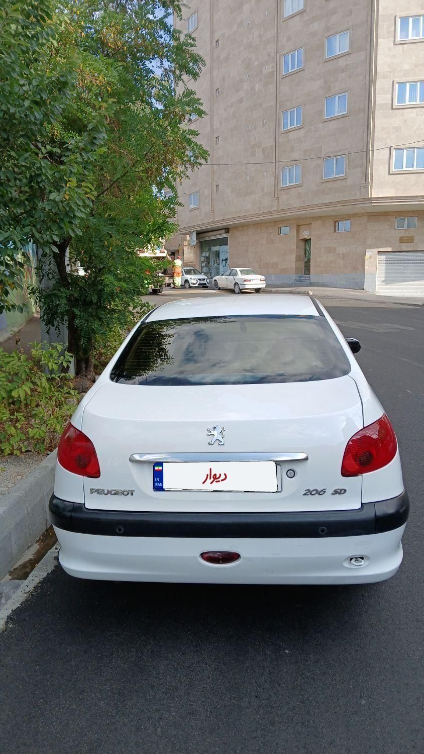 پژو ۲۰۶ صندوق دار v8 - 1396