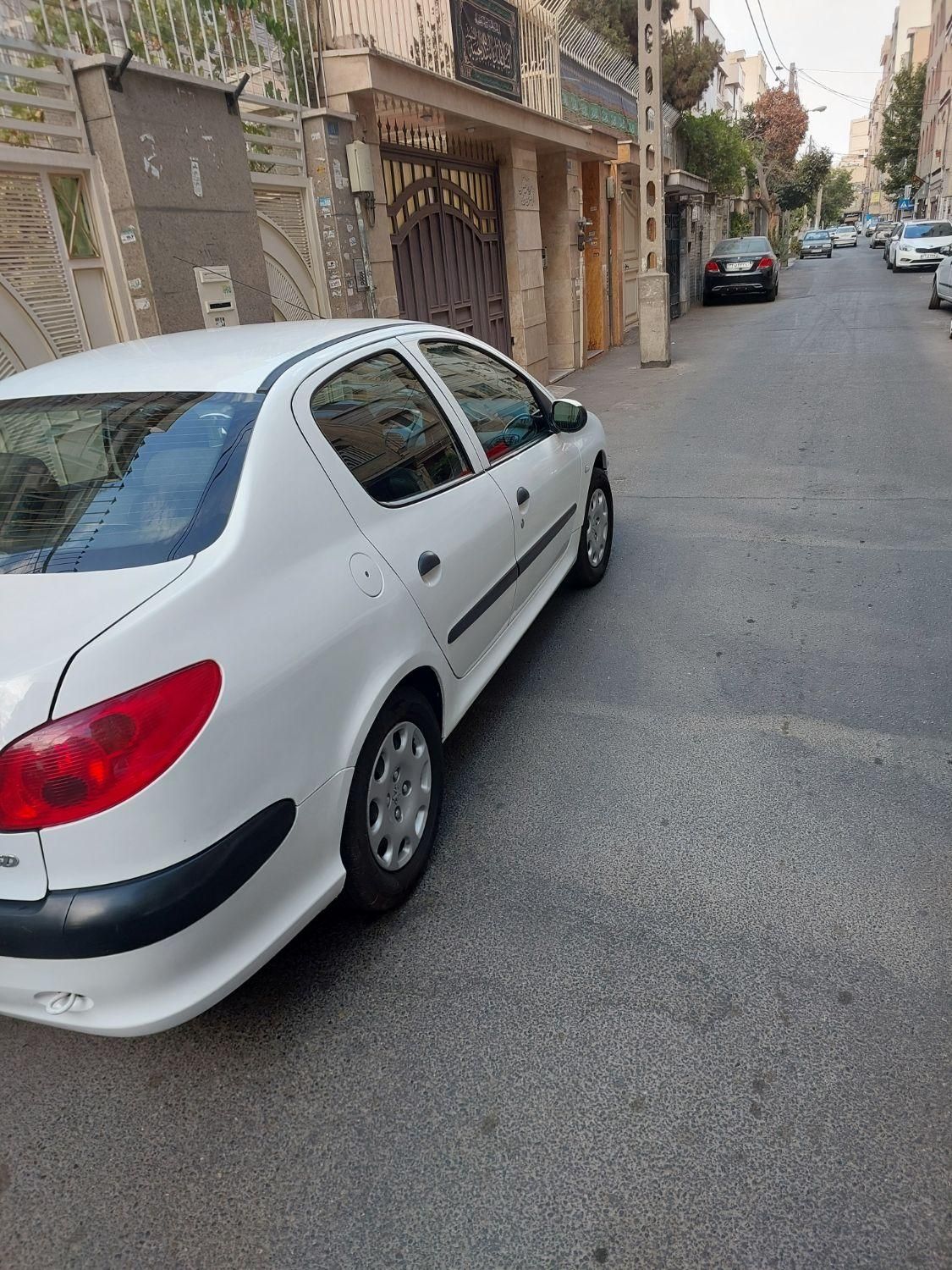 پژو ۲۰۶ صندوق دار v8 - 1396