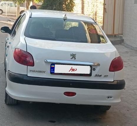 پژو ۲۰۶ صندوق دار v8 - 1395