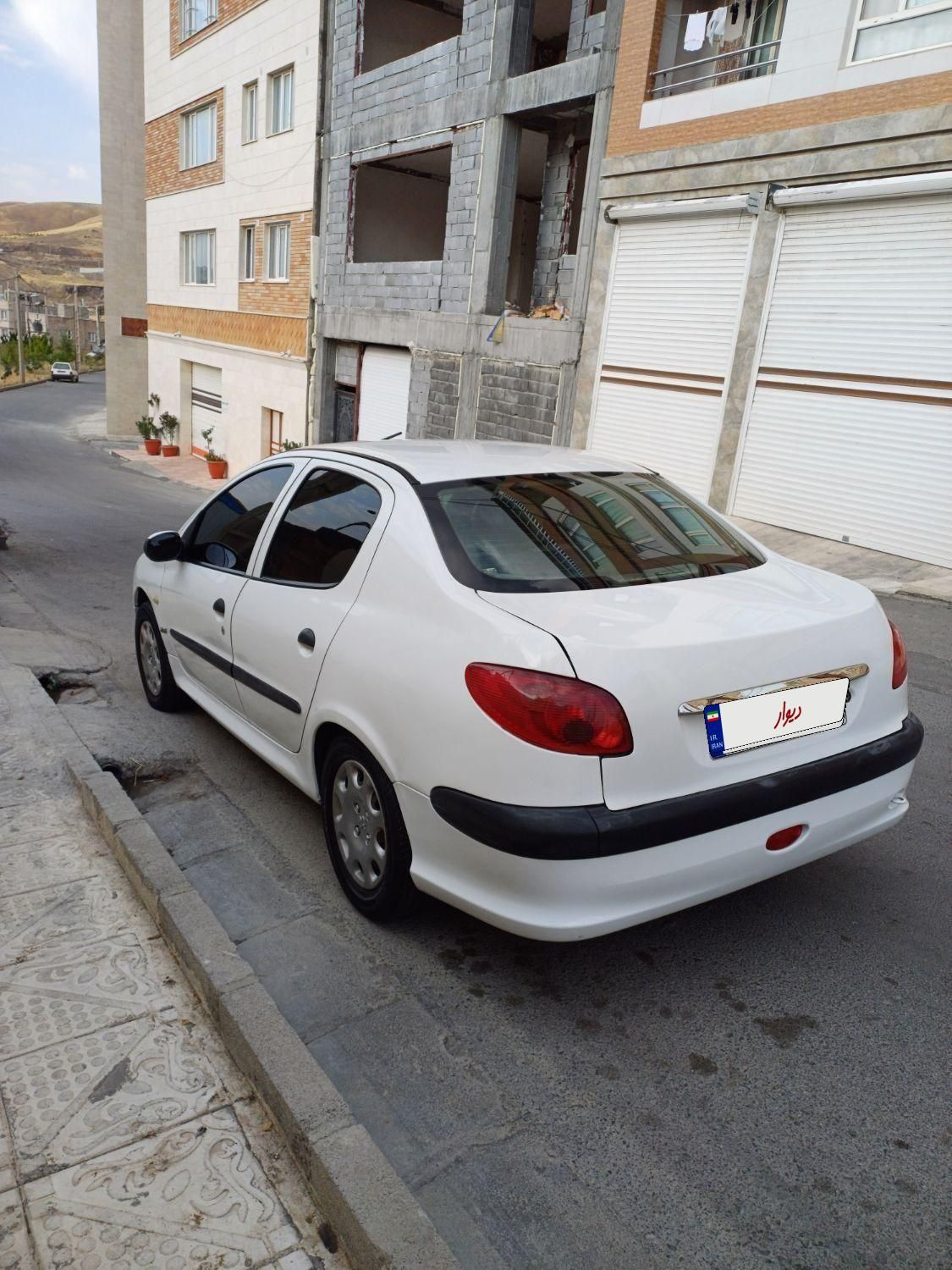 پژو ۲۰۶ صندوق دار v8 - 1389