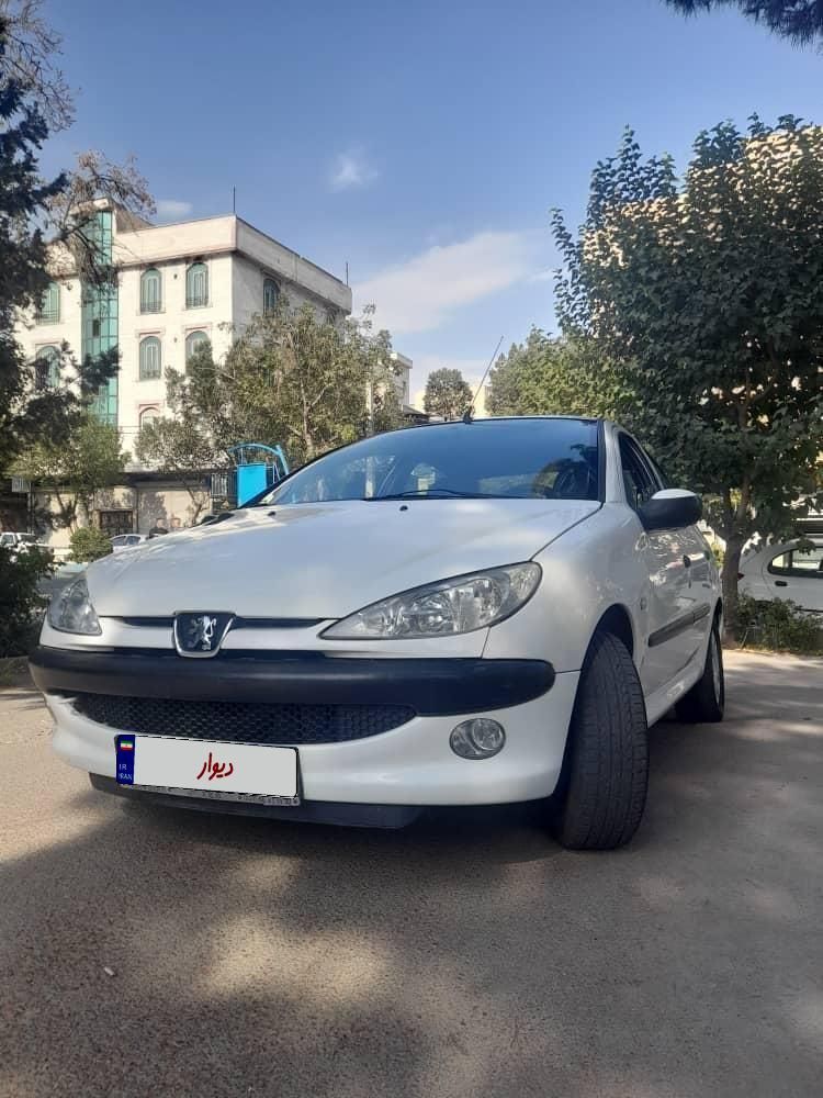 خودرو پژو، ۲۰۶ صندوق دار آگهی ann_19586193
