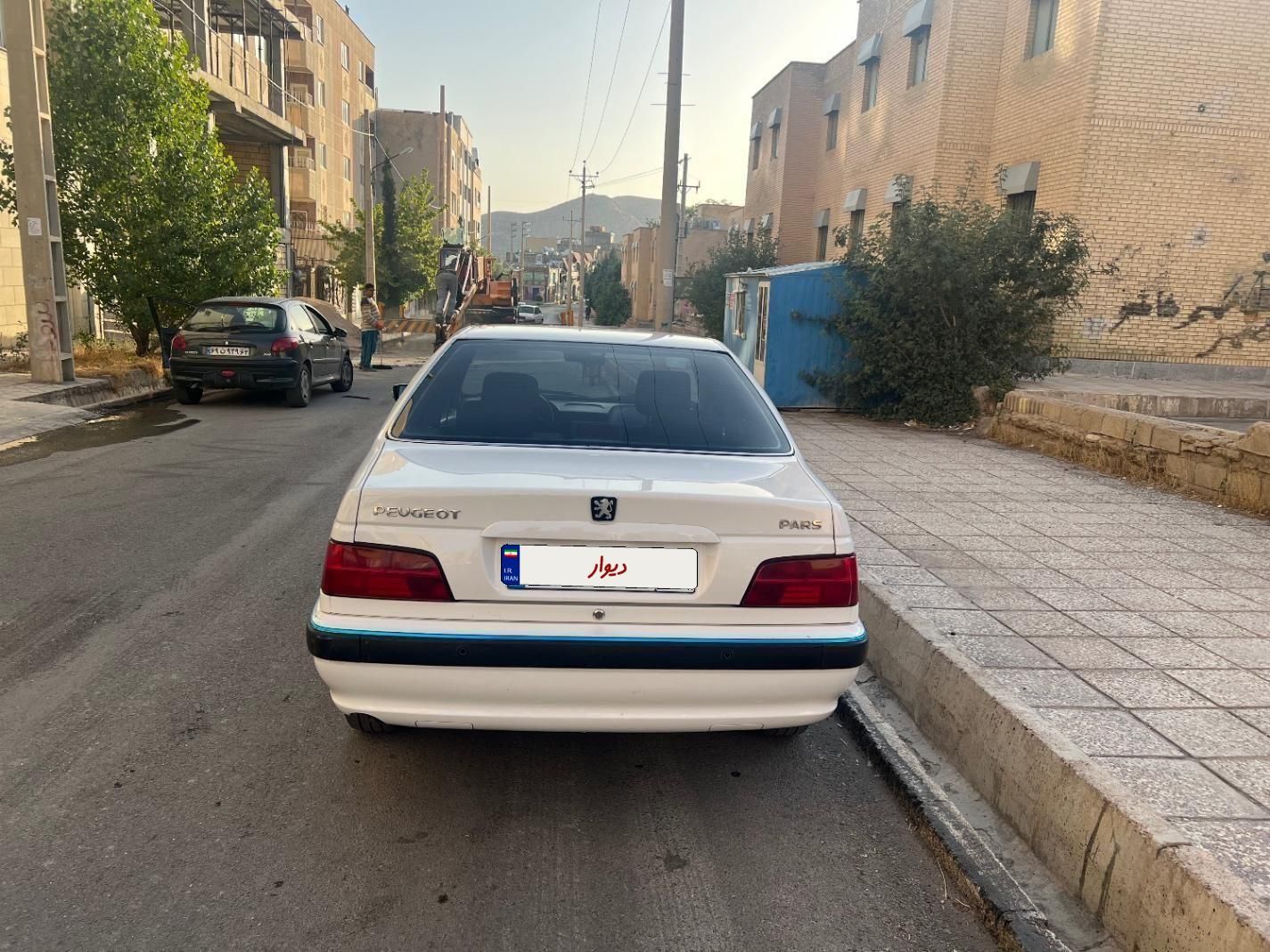 پژو پارس XU7P - 1402