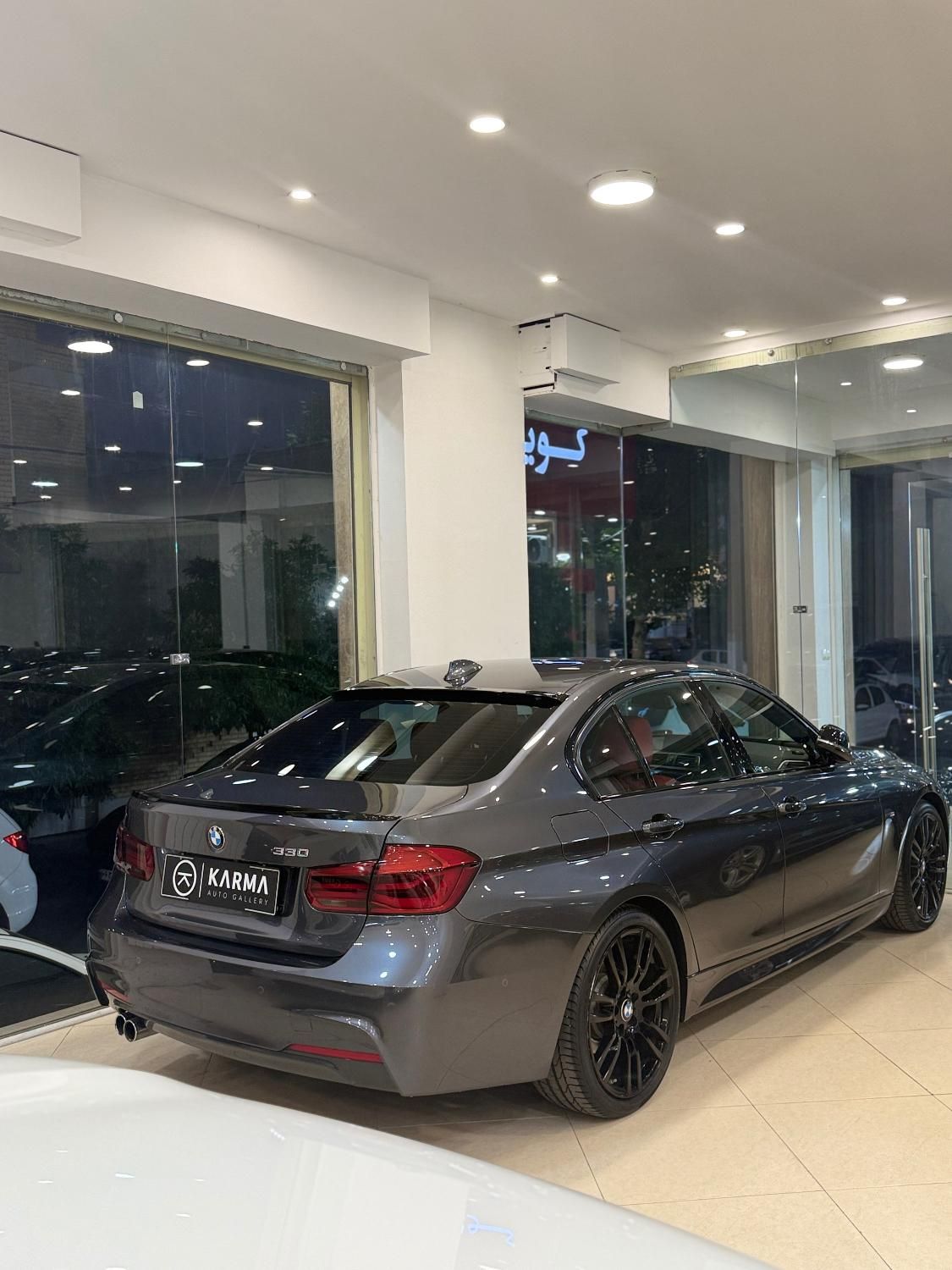 ب ام و سری 3 سدان 330i فول - 2018