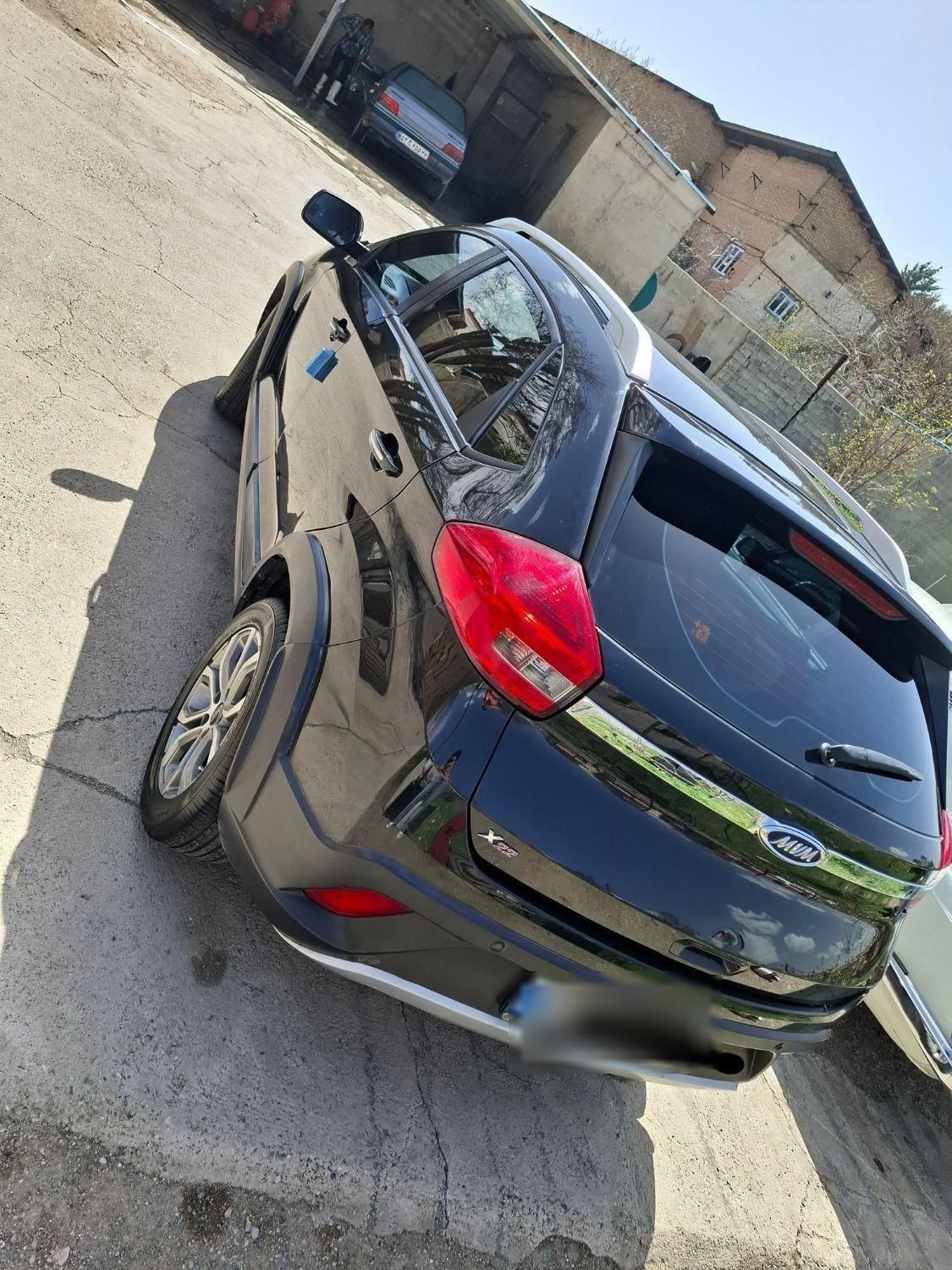 ام وی ام X22 دنده‌ای لاکچری - 1397