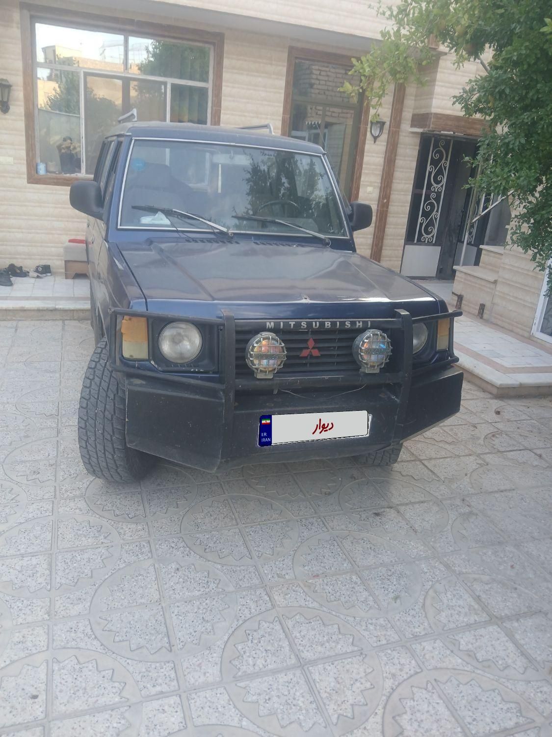 میتسوبیشی پاجرو چهار درب ۶ سیلندر - 1988