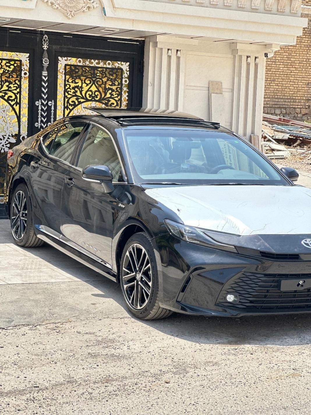 تویوتا کمری XLE - 2025