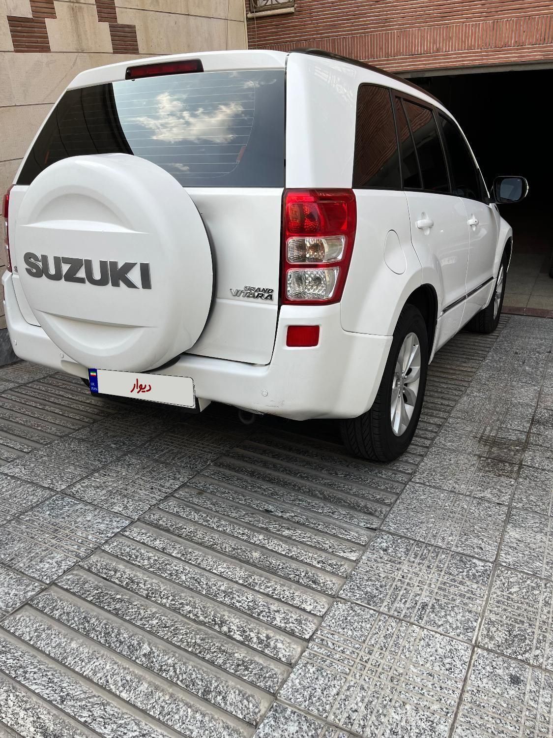 سوزوکی ویتارا ایران خودرو 2400 اتوماتیک - 1395