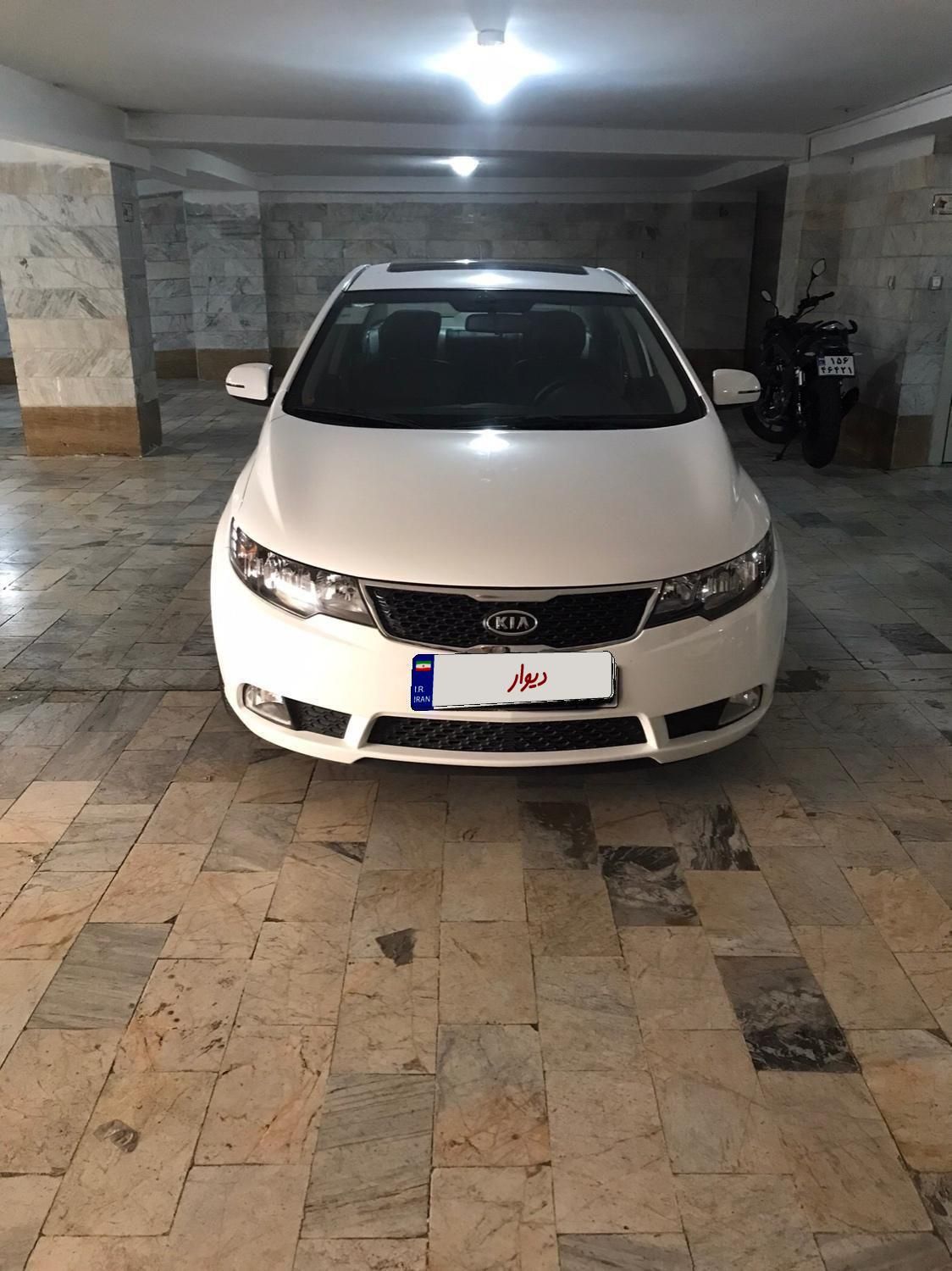 خودرو کیا، سراتو مونتاژ آگهی ann_19586866
