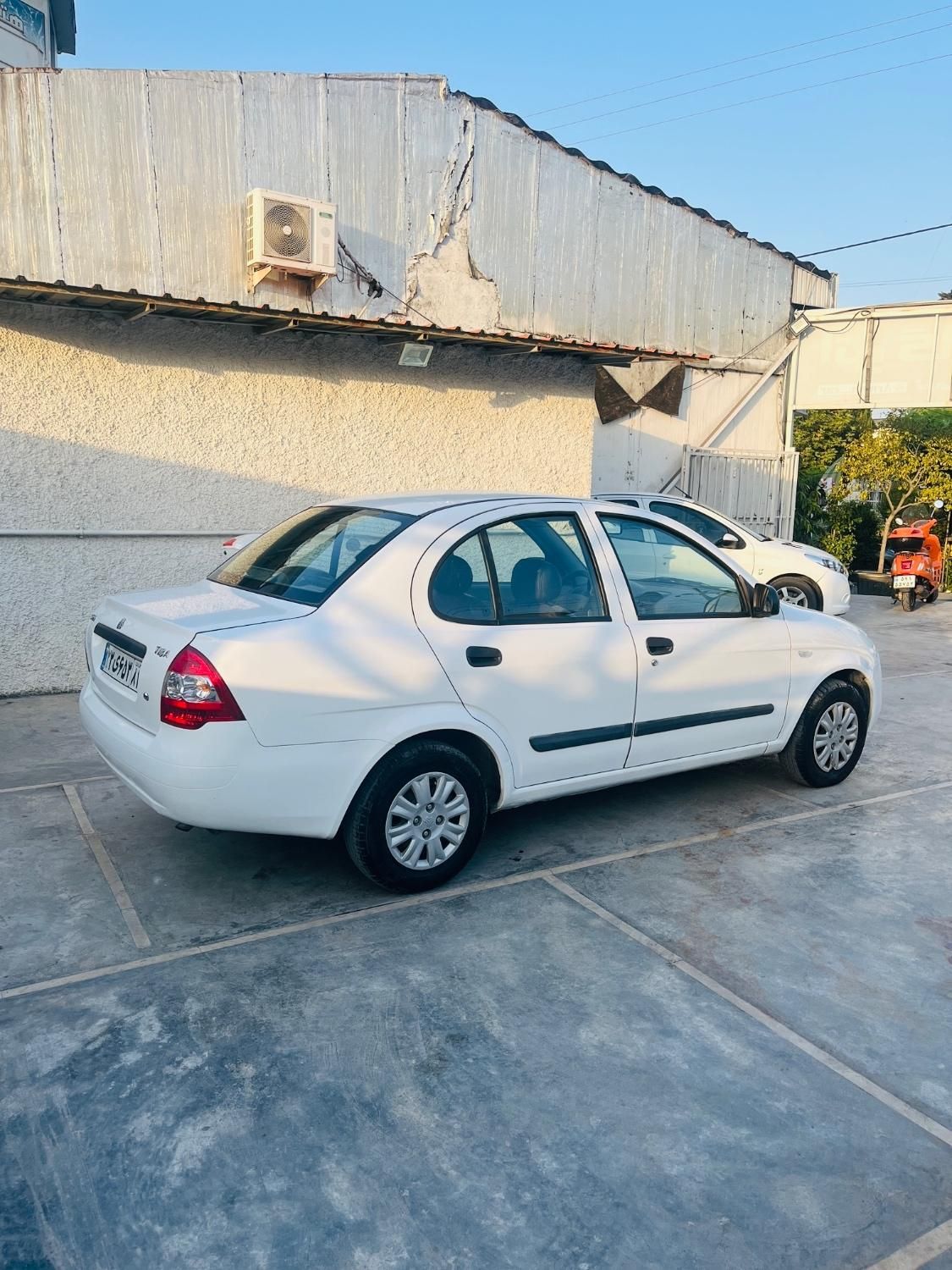 تیبا صندوق دار EX - 1394