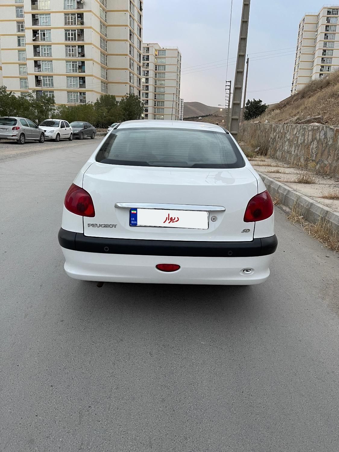 پژو 206 تیپ 5 - 1396