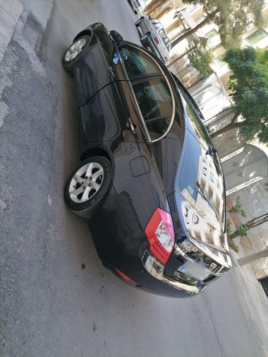 جیلی امگرند 7 دنده‌ای - 2013