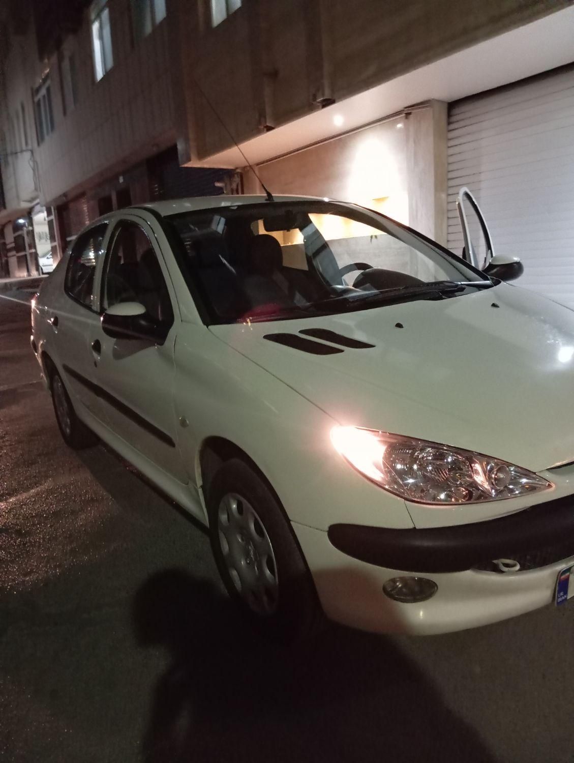 پژو ۲۰۶ صندوق دار v8 - 1394