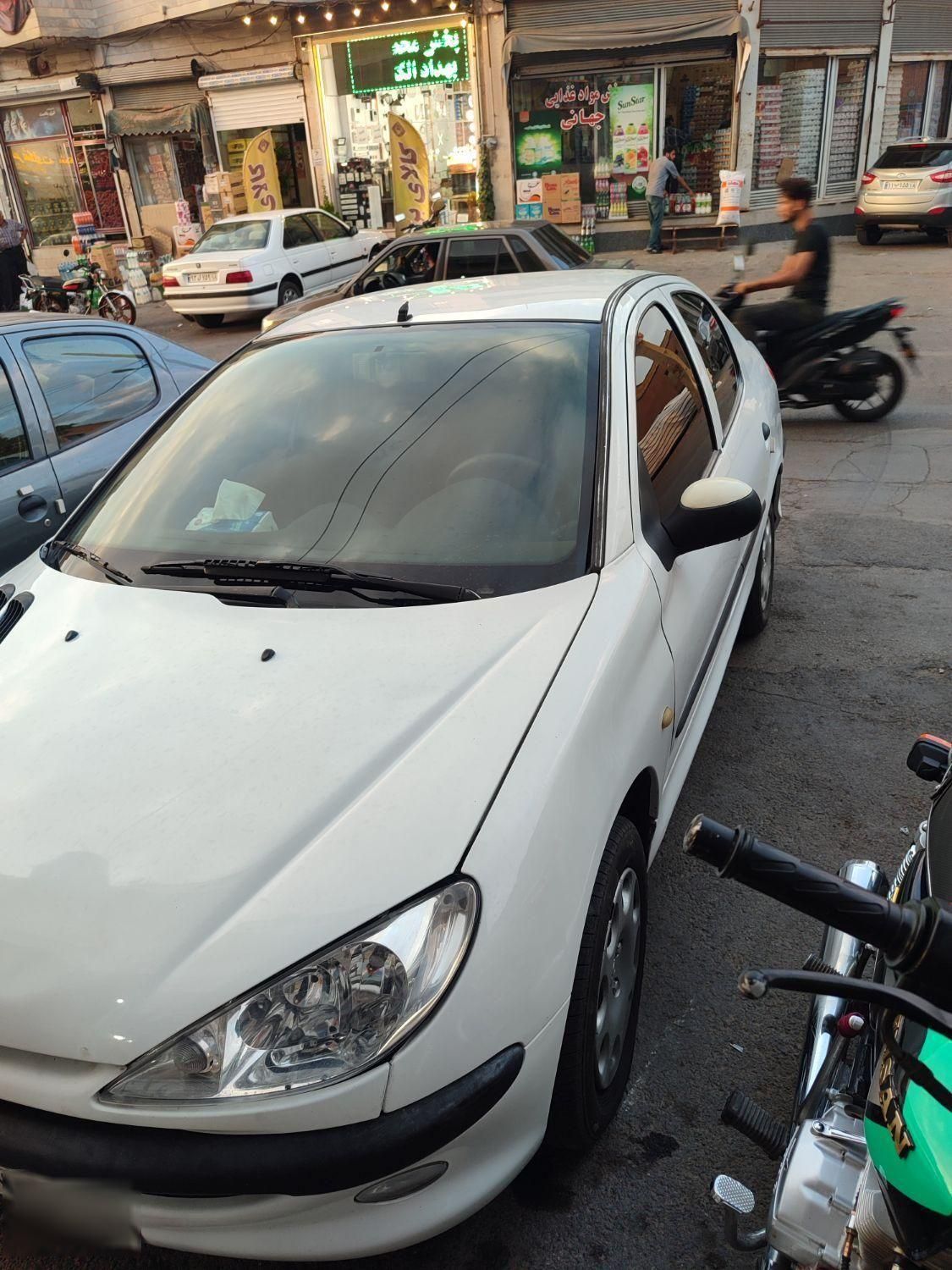 پژو ۲۰۶ صندوق دار v8 - 1390