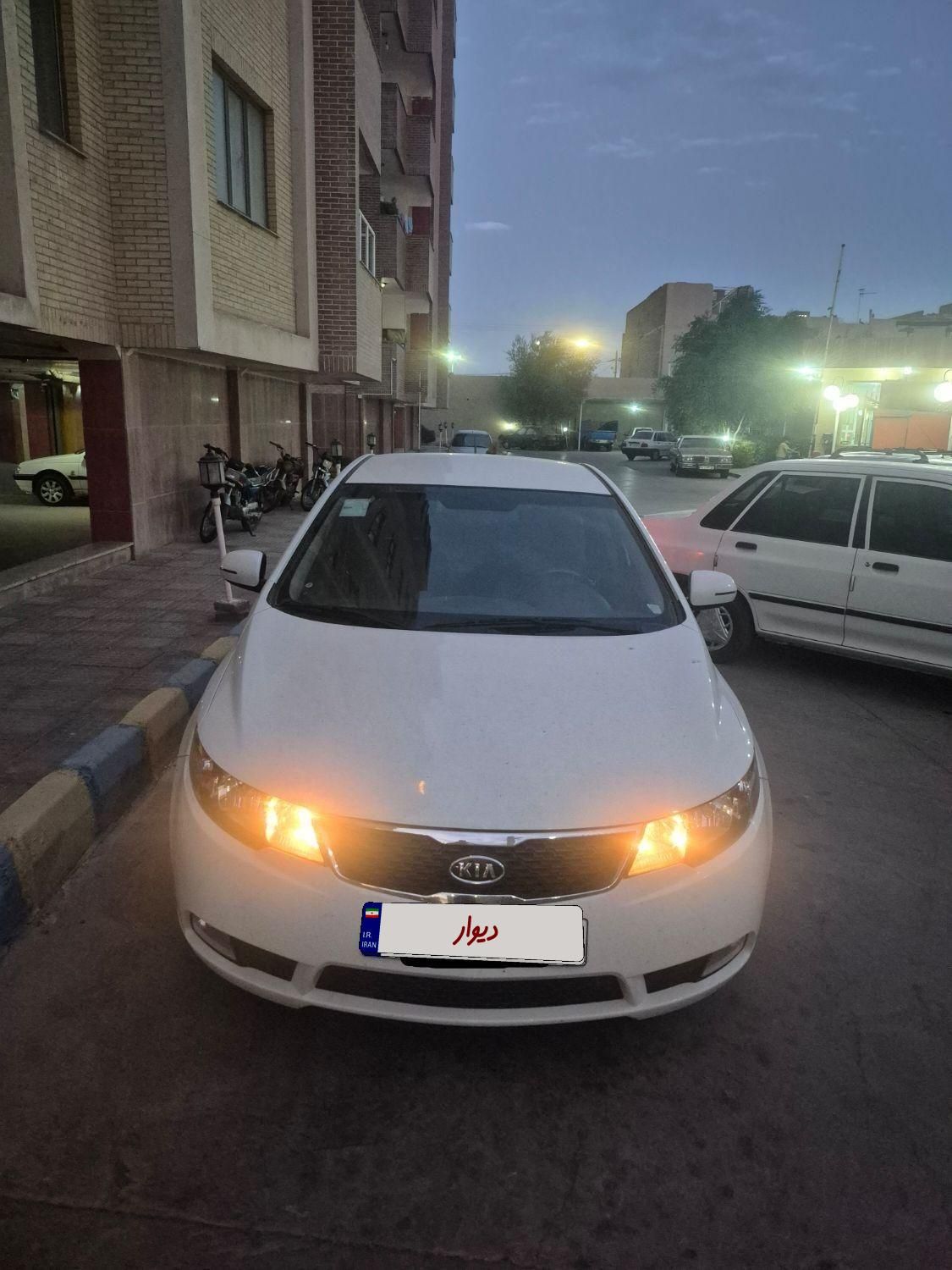 کیا سراتو 2.0 لیتر اتوماتیک GT لاین - 2016