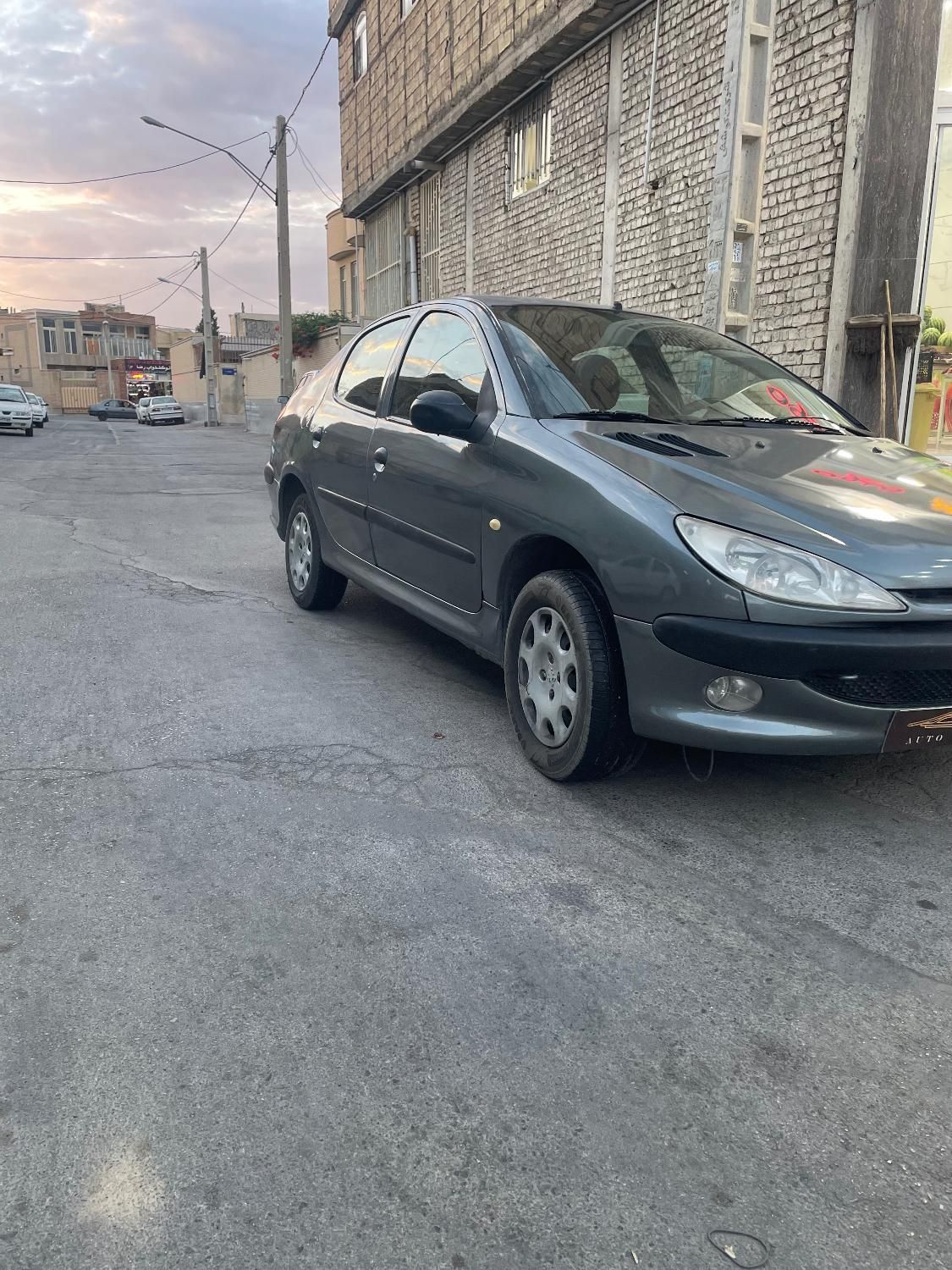 پژو ۲۰۶ صندوق دار v8 - 1390