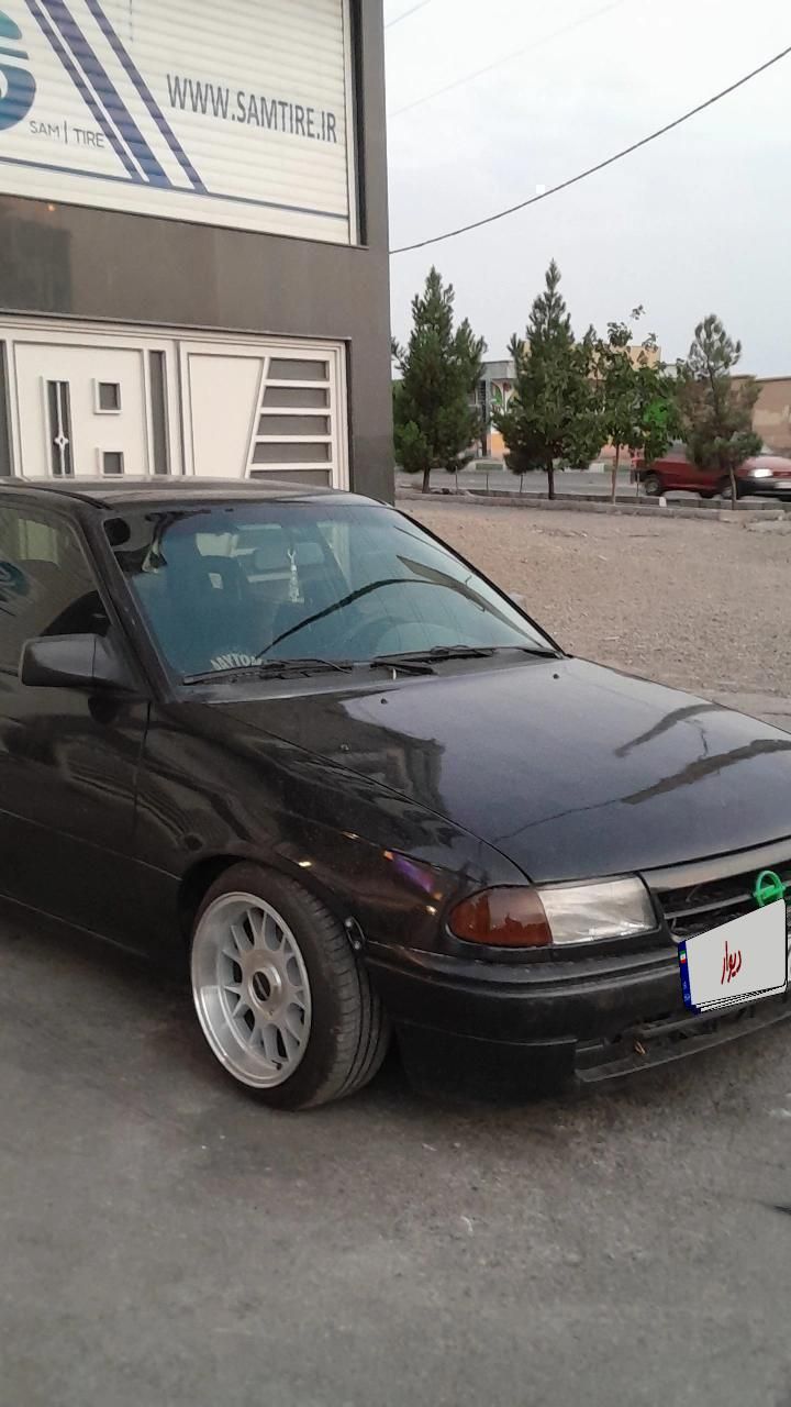 اپل آسترا هاچ بک 1600 شرکتی J - 1994