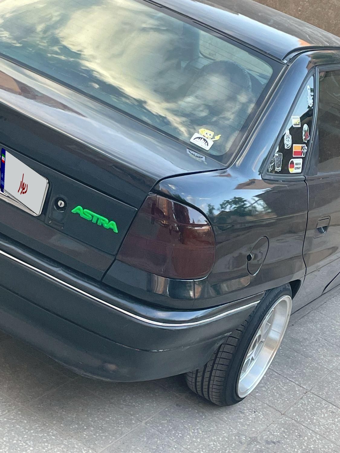 اپل آسترا هاچ بک 1600 شرکتی J - 1994