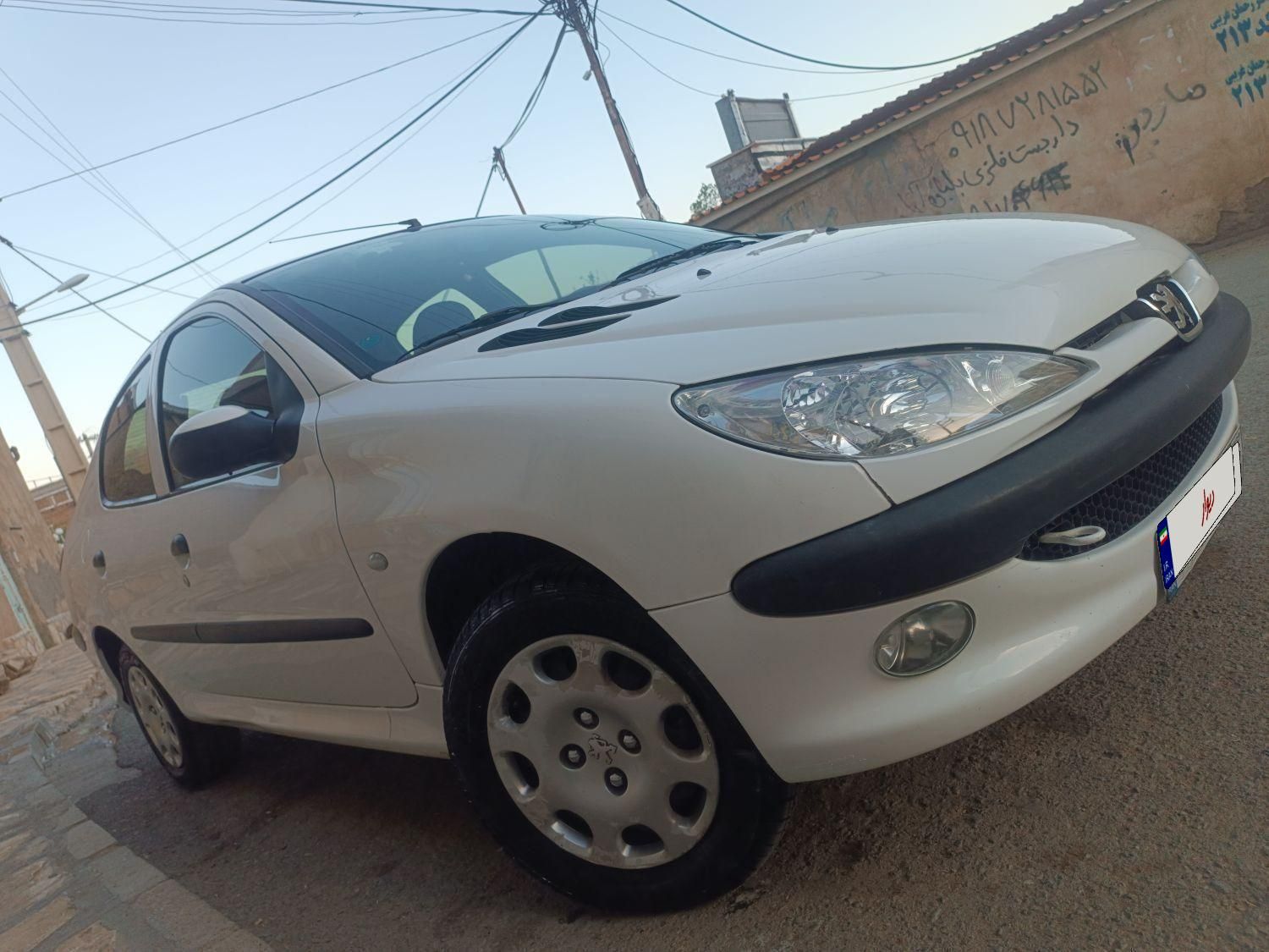 پژو ۲۰۶ صندوق دار v8 - 1397