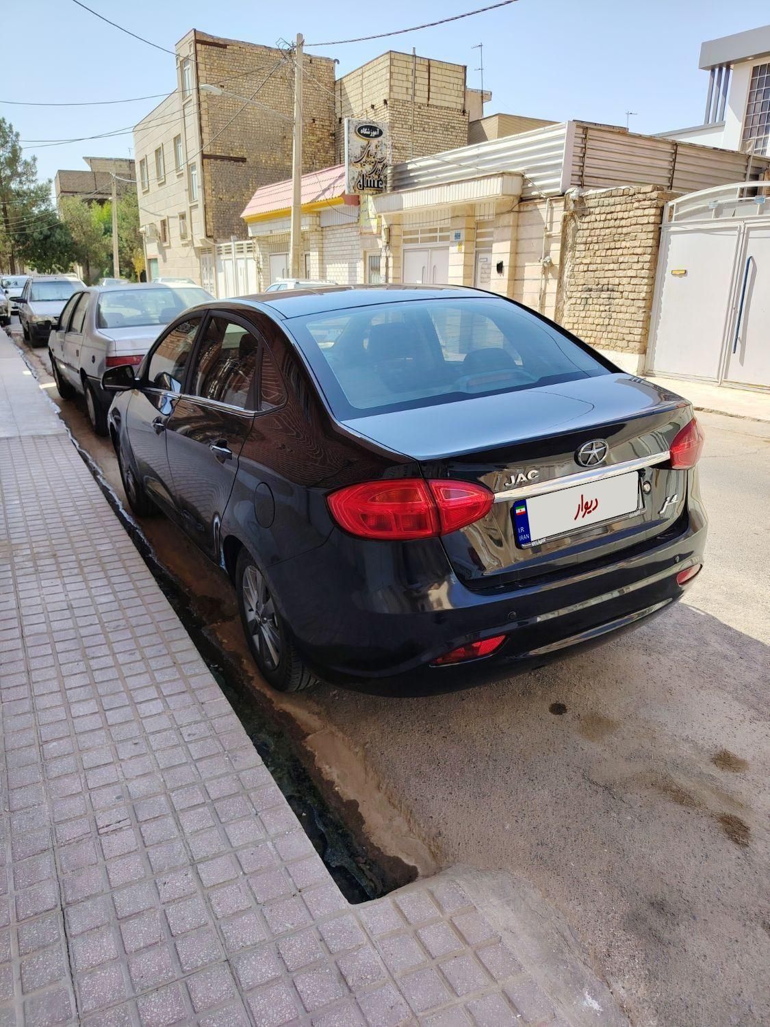 جک J4 اتوماتیک ساده - 1402