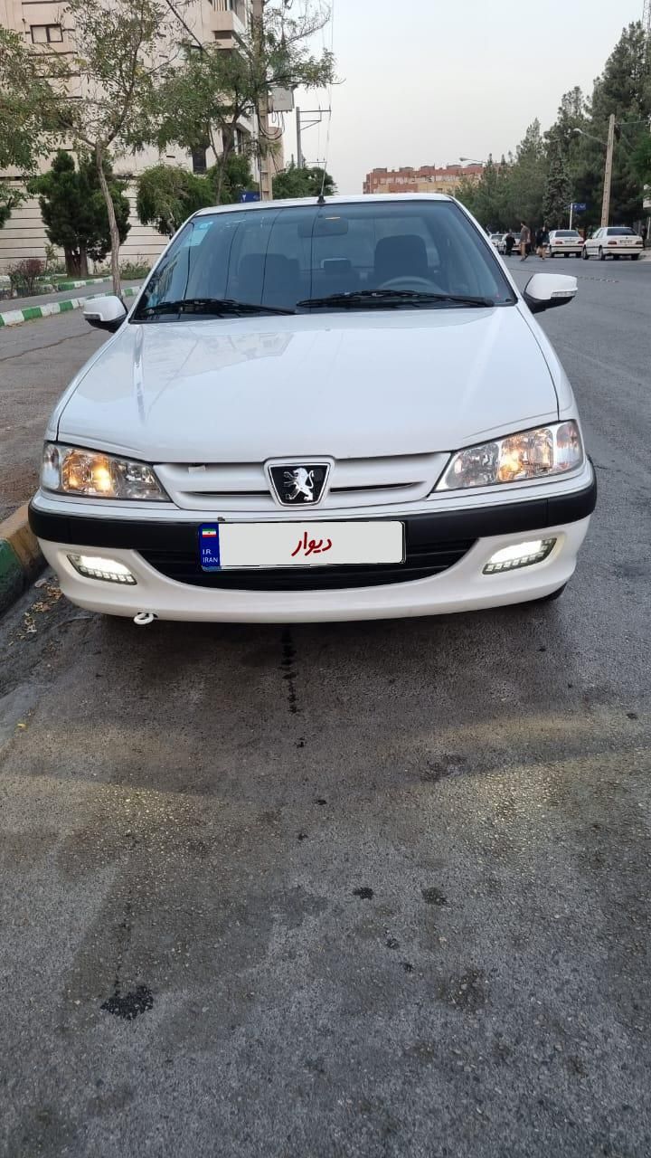 پژو پارس XU7P - 1402