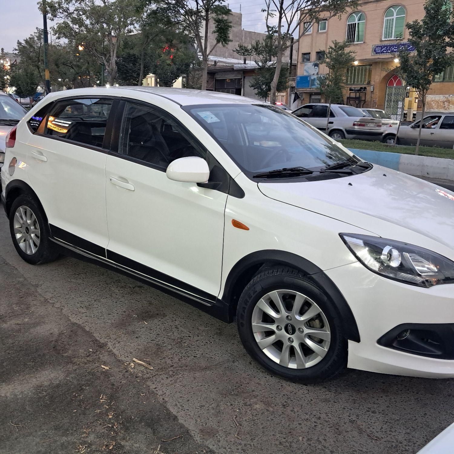 ام وی ام 315 هاچ بک اسپرت لاکچری - 1396