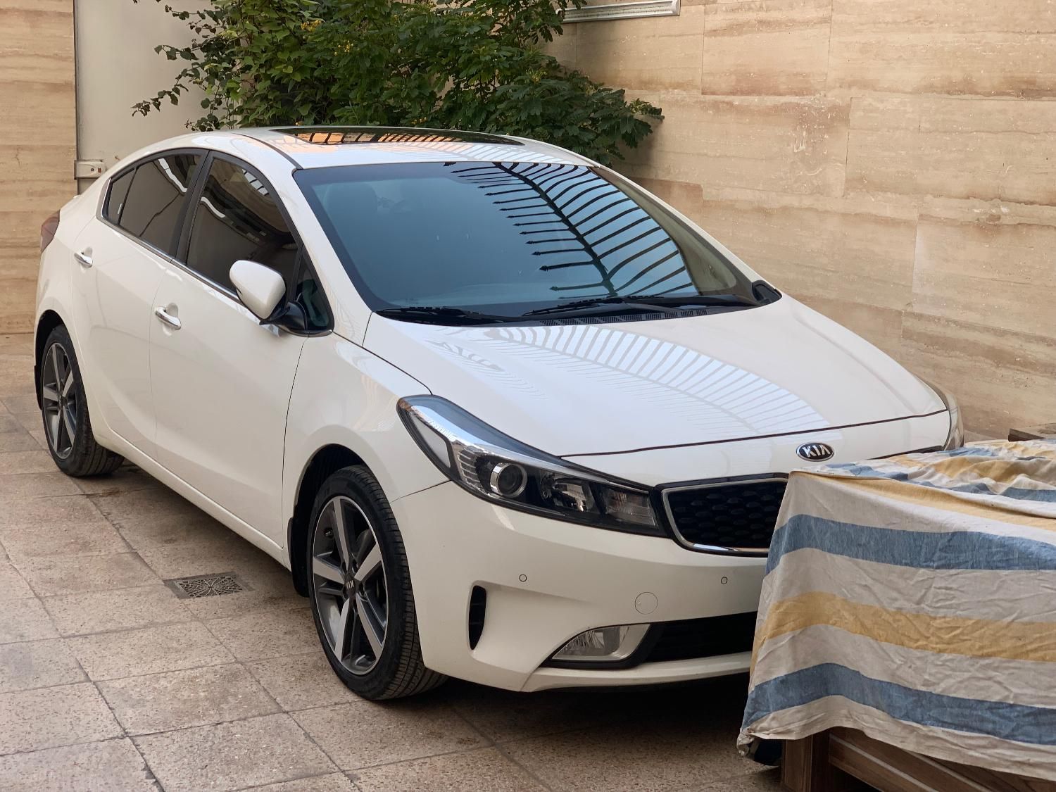 کیا سراتو 2.0 لیتر اتوماتیک GT لاین - 2017