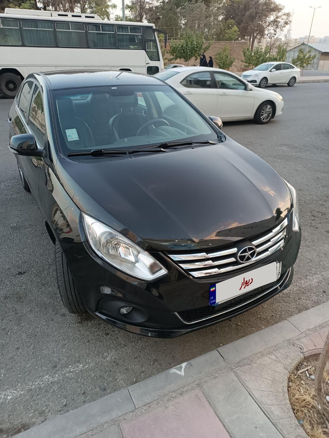جک J4 اتوماتیک ساده - 1402