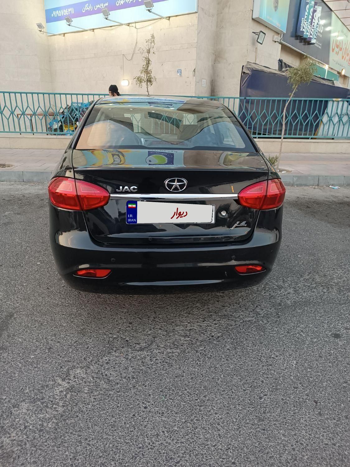 جک J4 اتوماتیک ساده - 1402