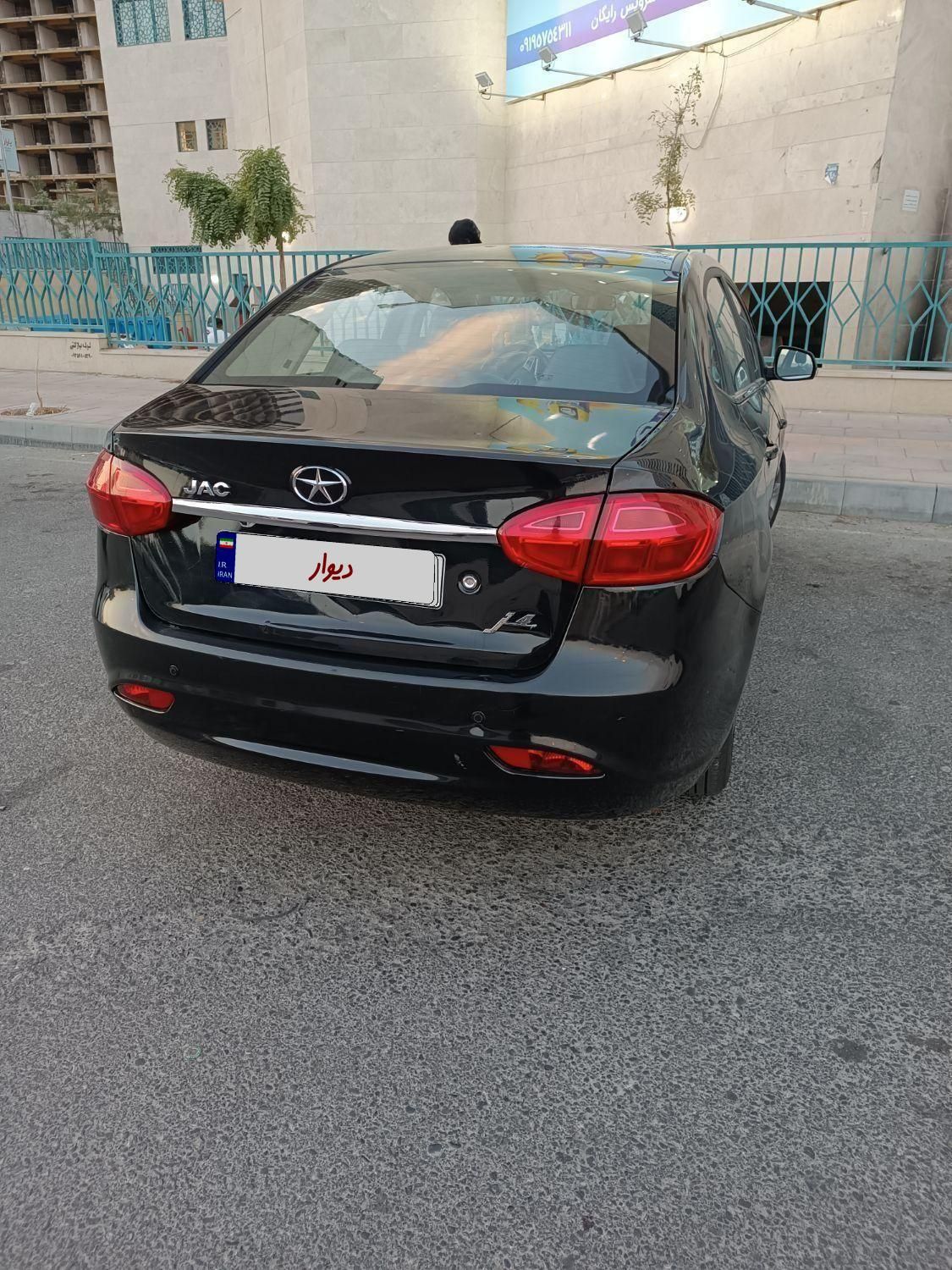 جک J4 اتوماتیک ساده - 1402