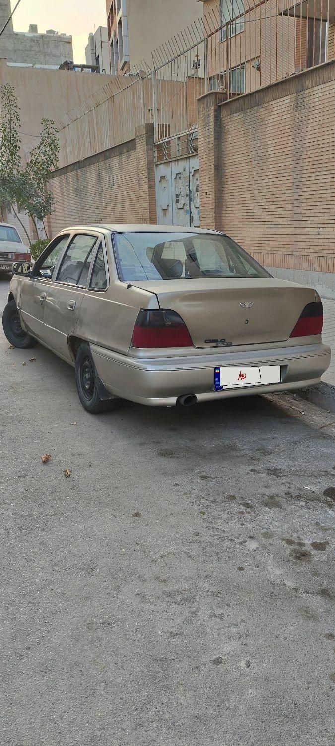 دوو سیلو سدان - 1382