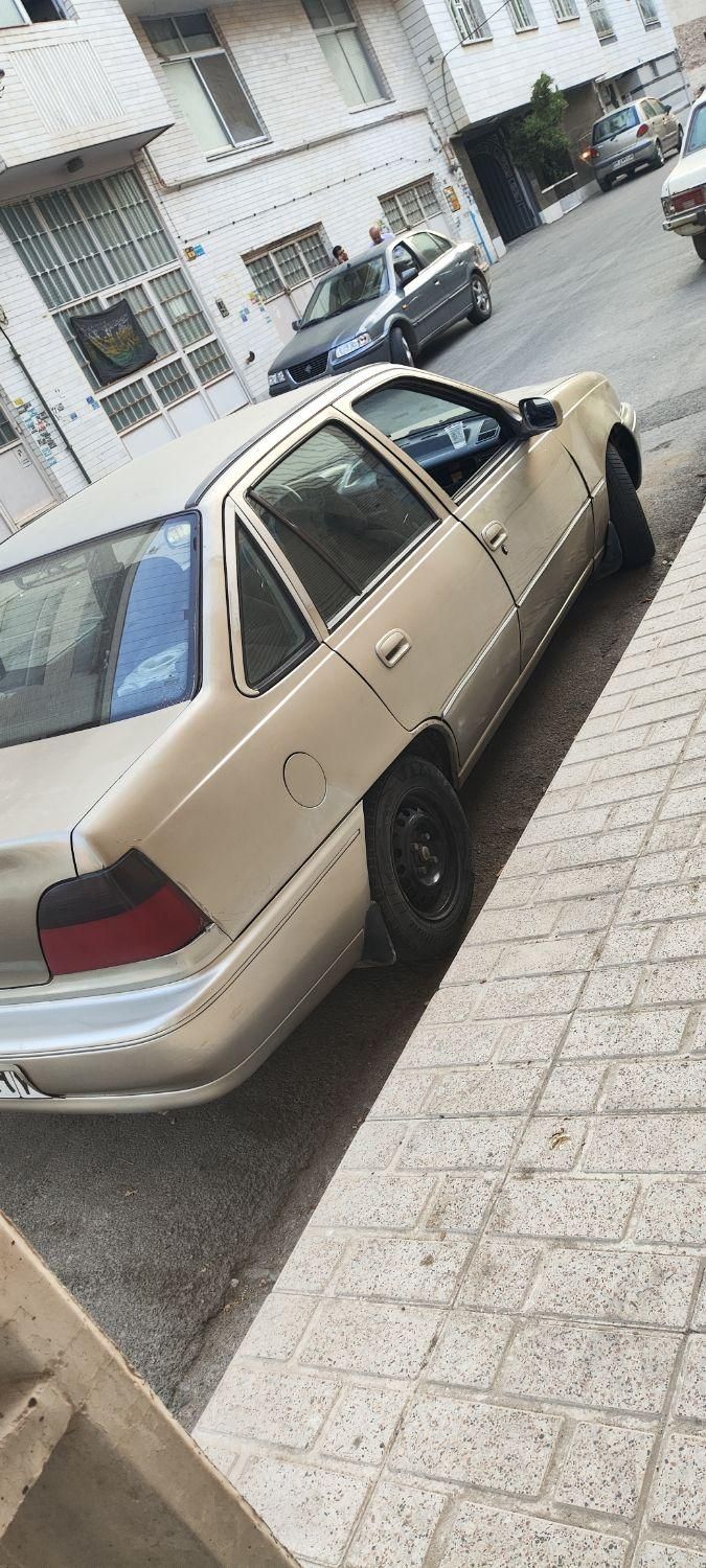 دوو سیلو سدان - 1382