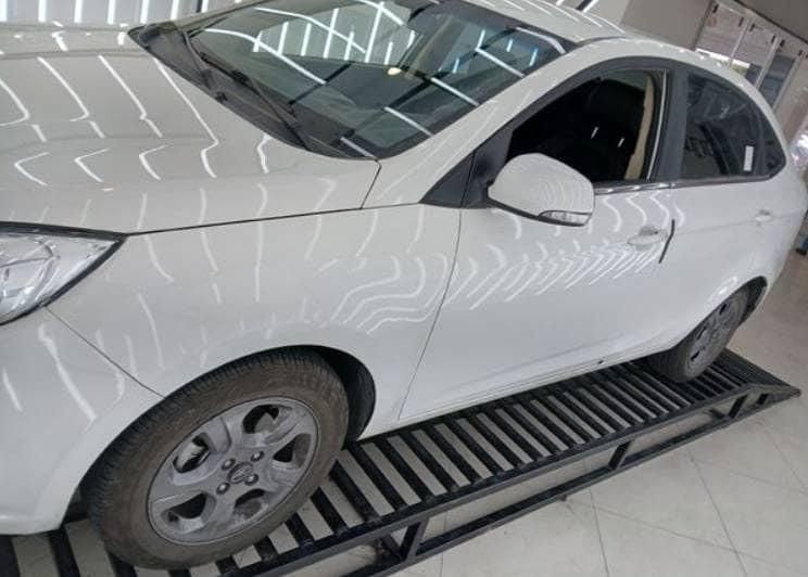 جک J4 اتوماتیک ساده - 1401