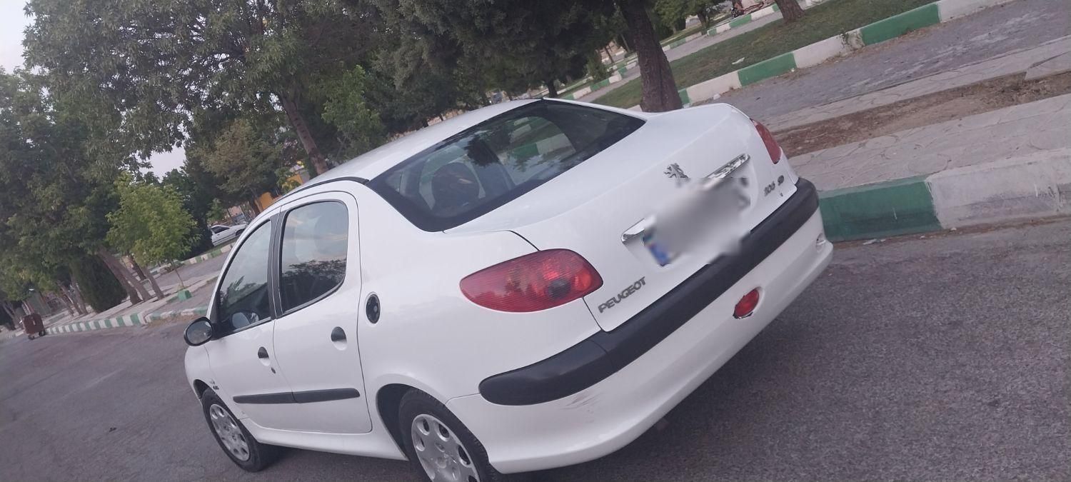پژو ۲۰۶ صندوق دار v20 - 1390