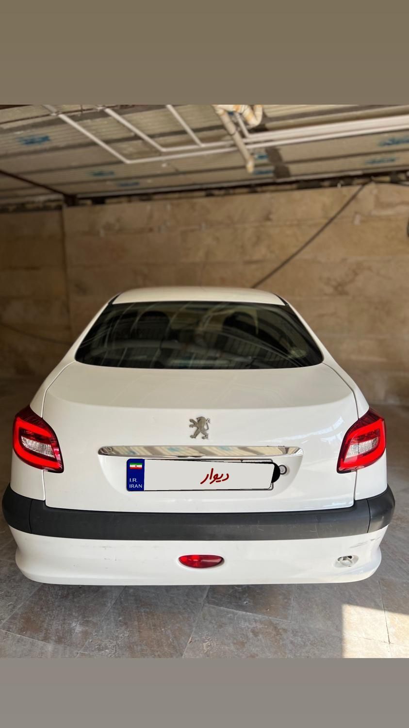 پژو ۲۰۶ صندوق دار v8 - 1392