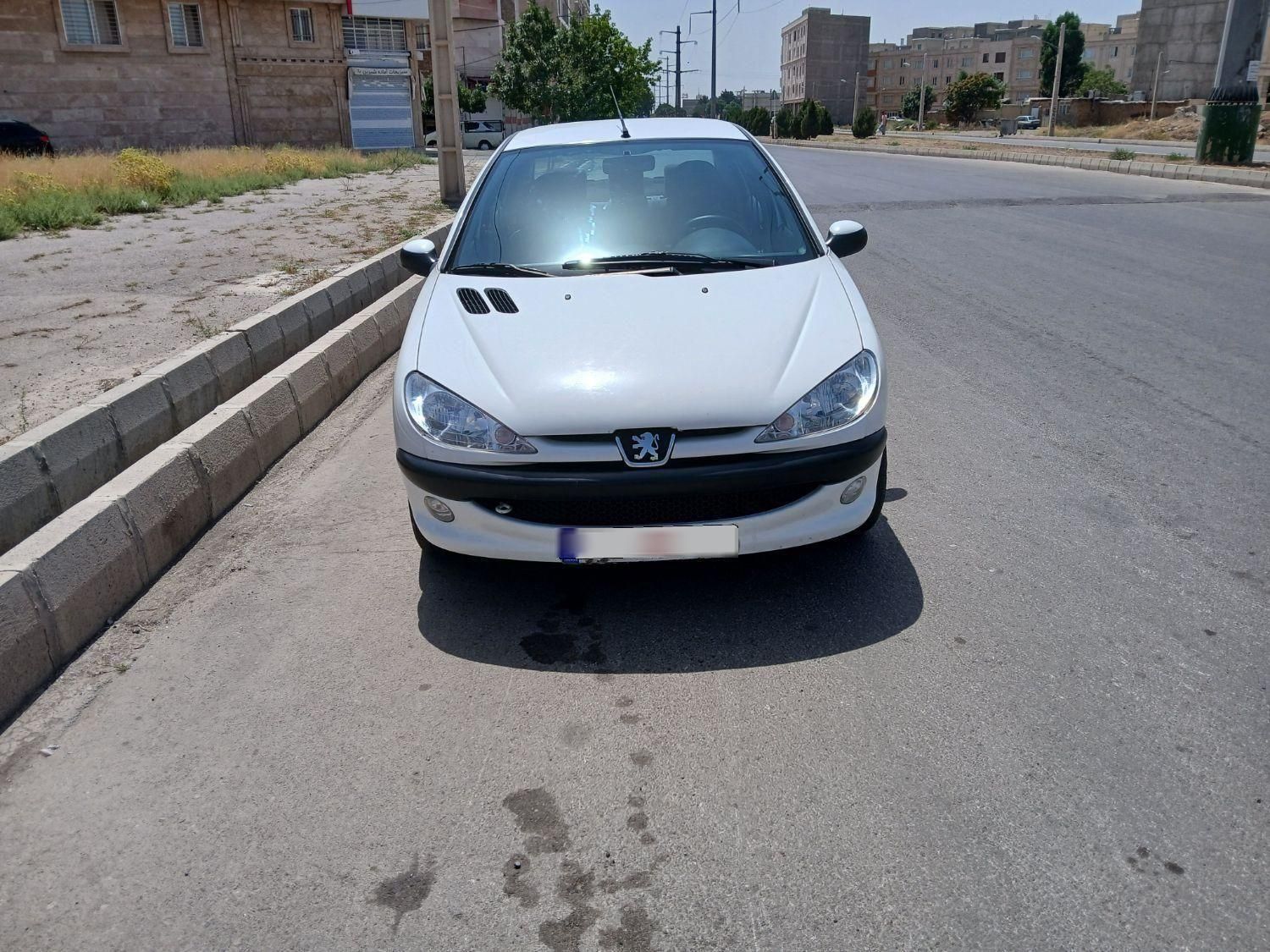 پژو ۲۰۶ صندوق دار v8 - 1396