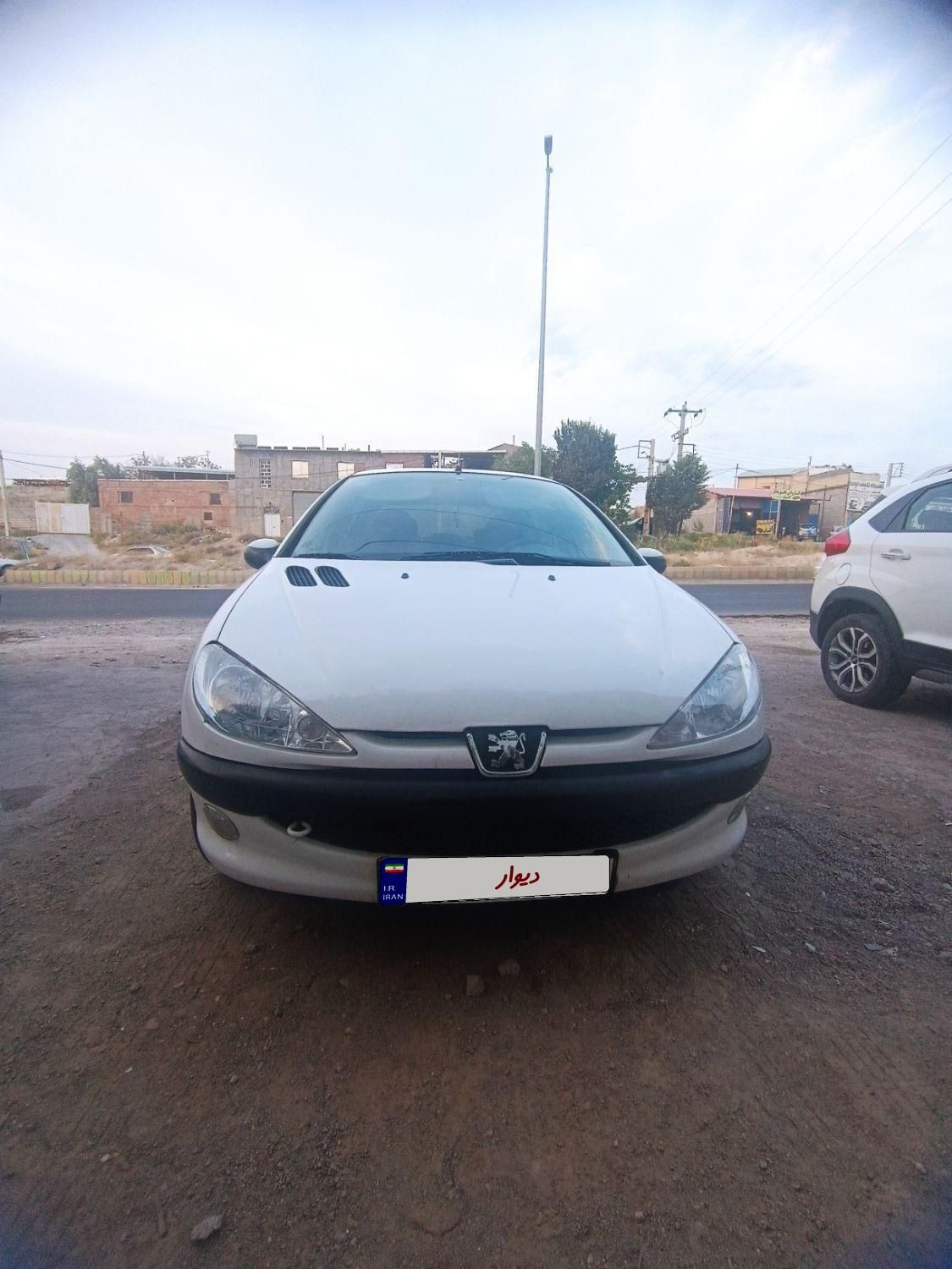 پژو ۲۰۶ صندوق دار v8 - 1396