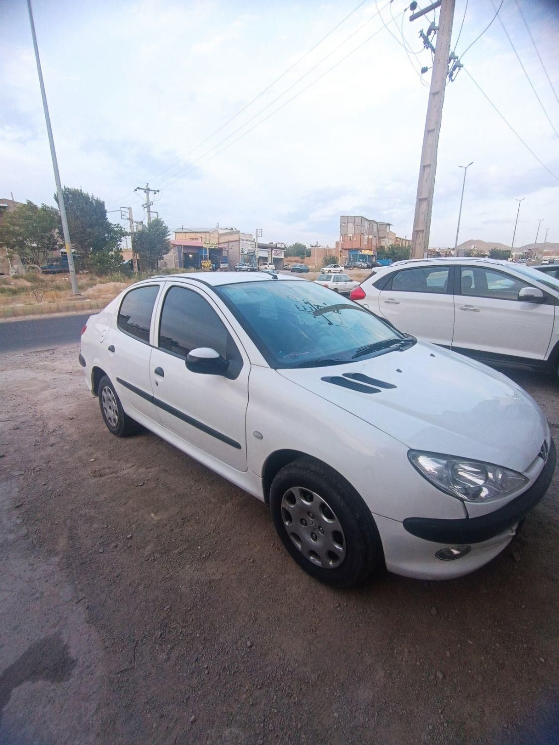 پژو ۲۰۶ صندوق دار v8 - 1396