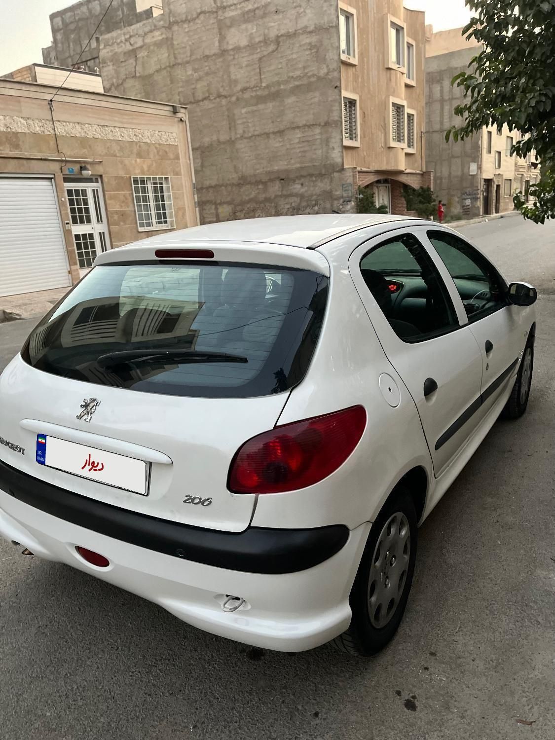 پژو 206 تیپ 5 - 1396
