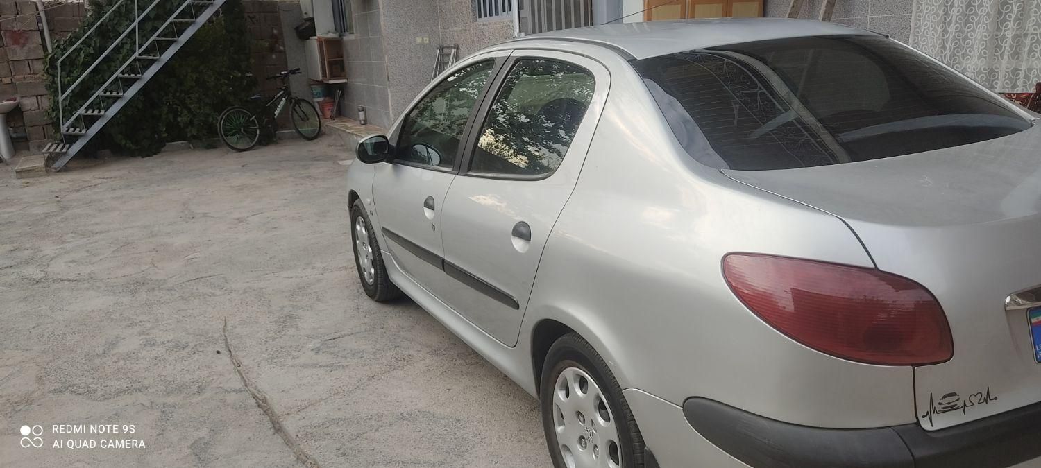 پژو ۲۰۶ صندوق دار v8 - 1386