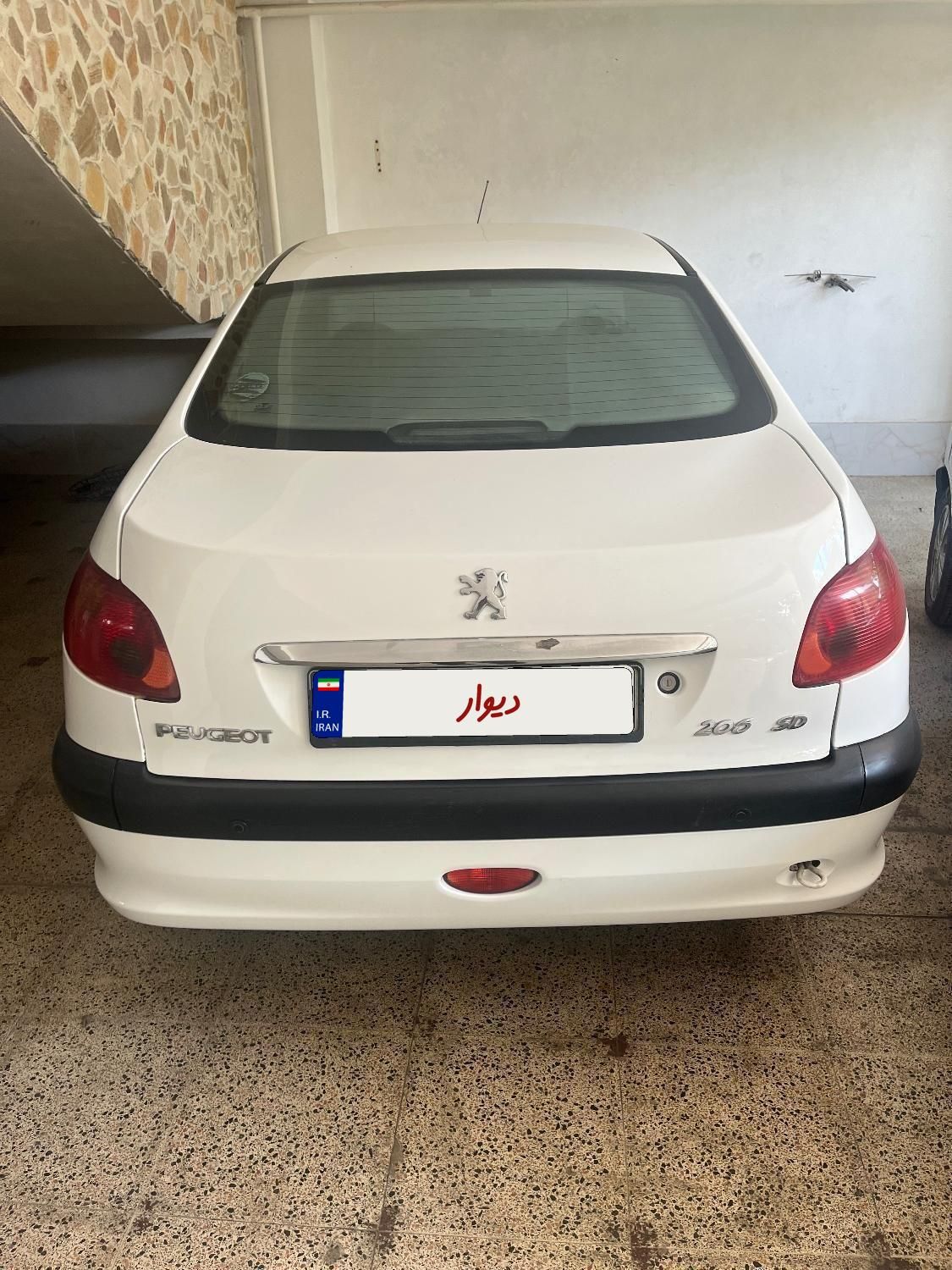 پژو ۲۰۶ صندوق دار v8 - 1396