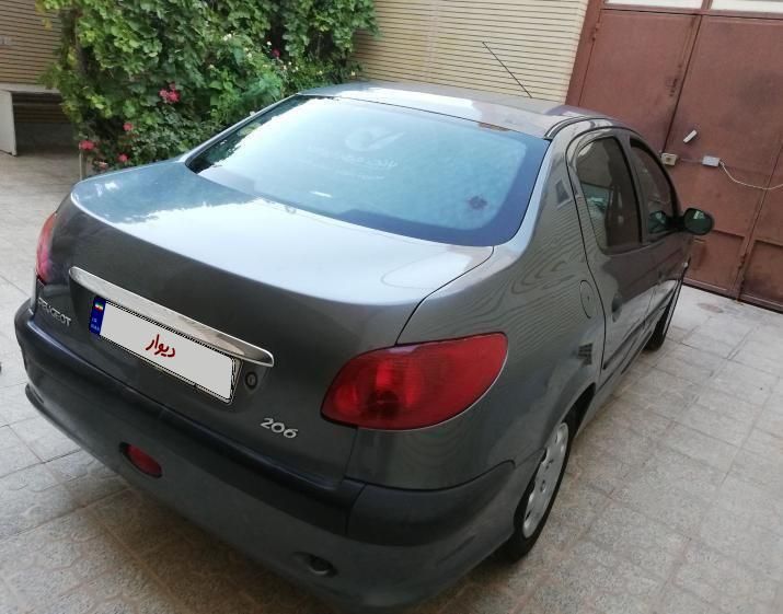 خودرو پژو، ۲۰۶ صندوق دار آگهی ann_19591596
