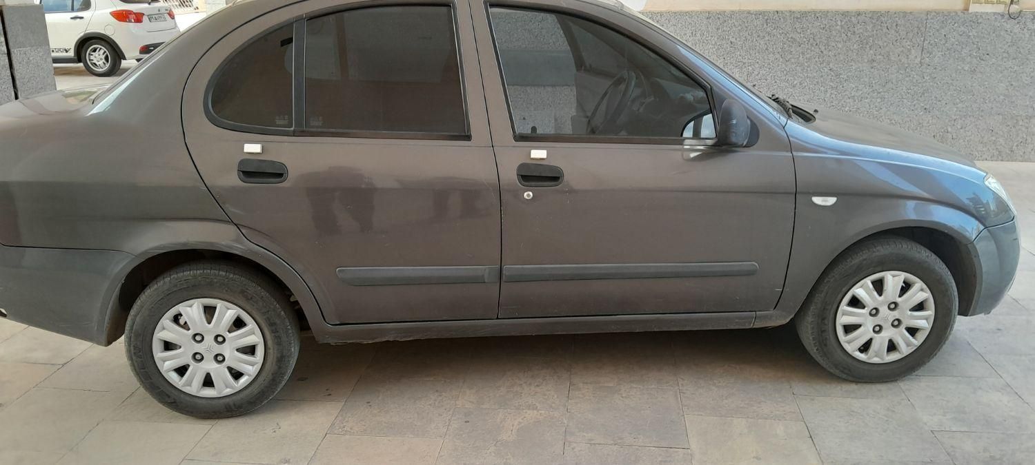 تیبا صندوق دار EX - 1392