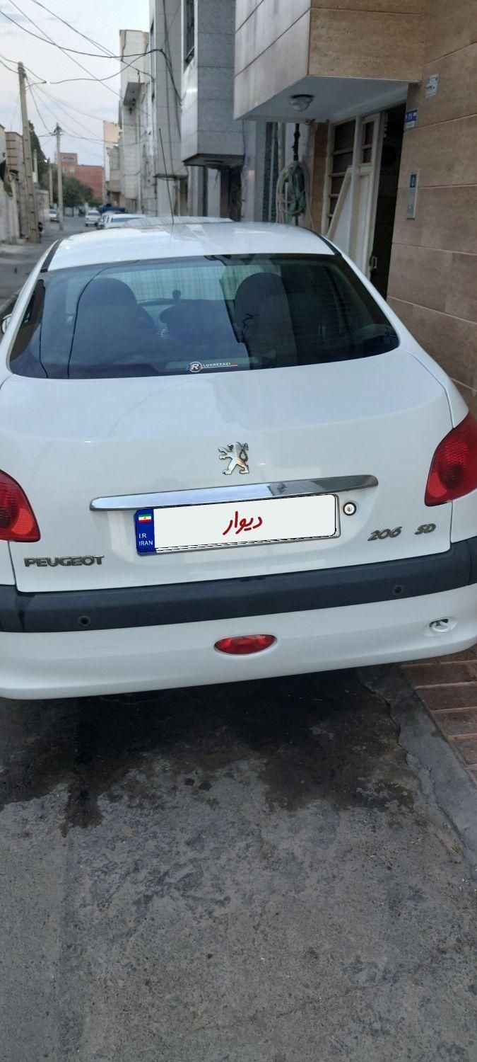 پژو ۲۰۶ صندوق دار v8 - 1396