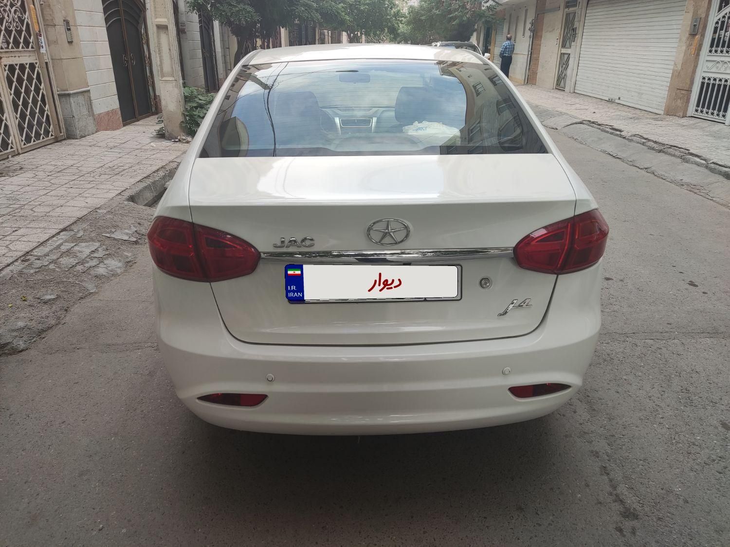 جک J4 اتوماتیک ساده - 1402