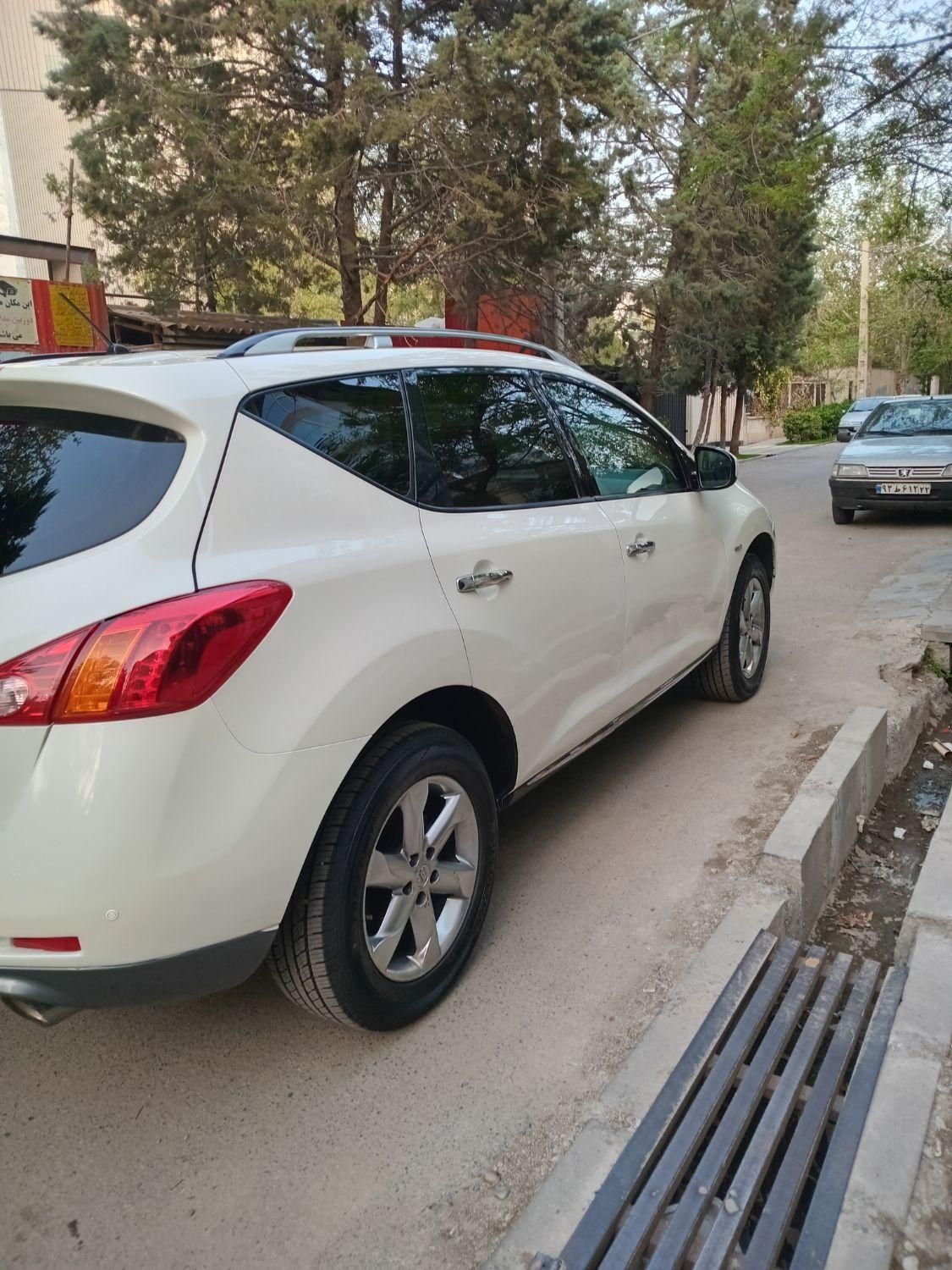 نیسان مورانو LE - 2012