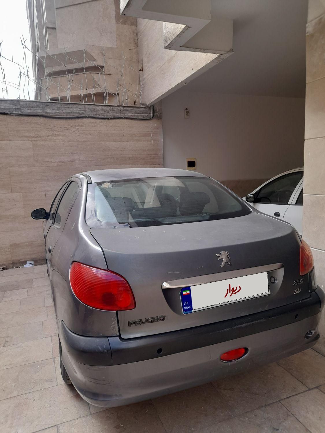 پژو ۲۰۶ صندوق دار v8 - 1389