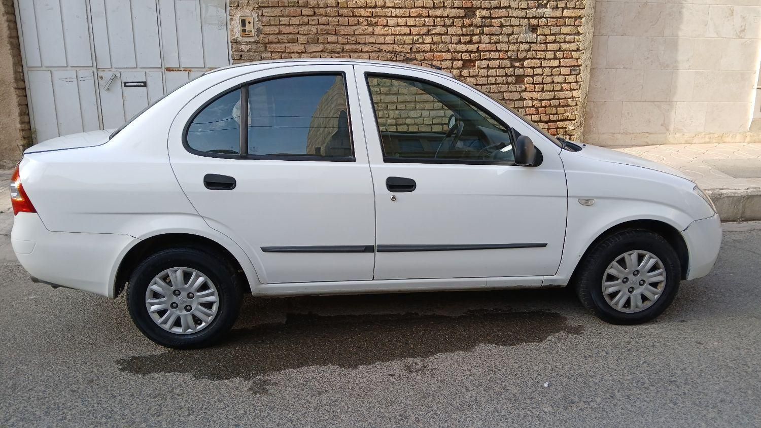 تیبا صندوق دار SX - 1395